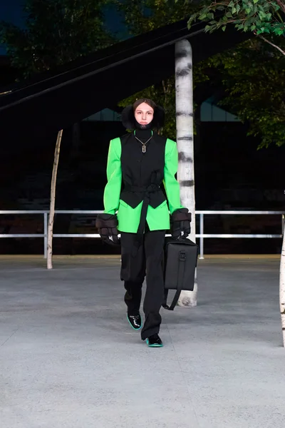 Look 102